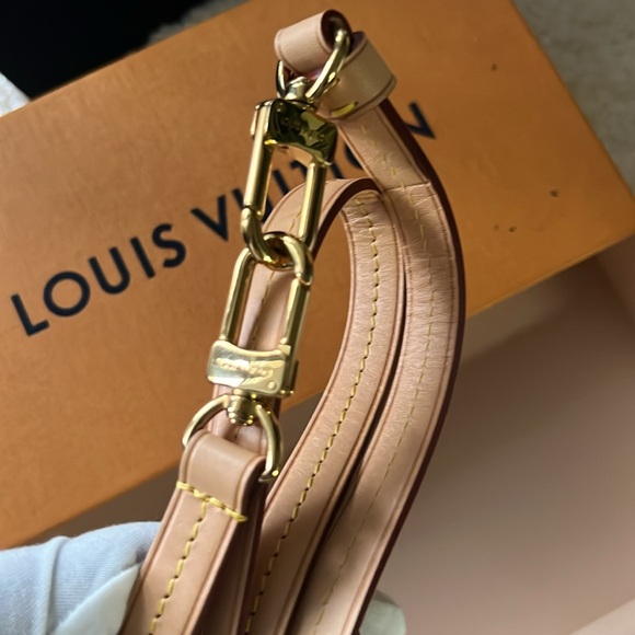 Louis Vuitton strap with box NWOT - Picture 5 of 9